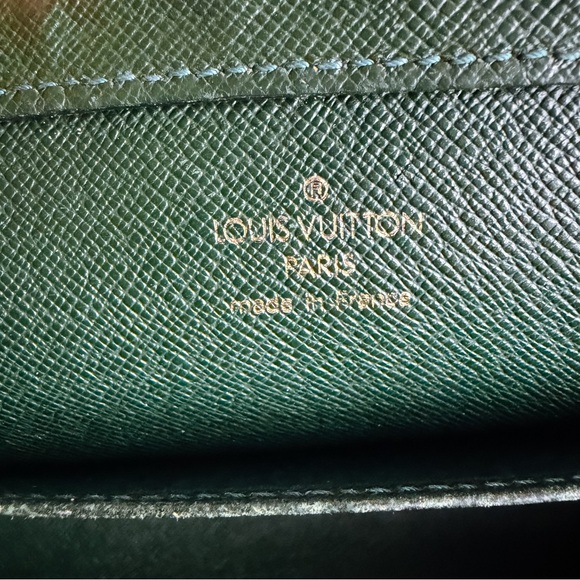 LV Taiga leather clutch crossbody - Picture 13 of 16